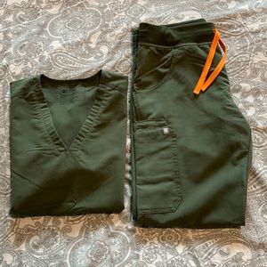 Figs Olive Scrub Set